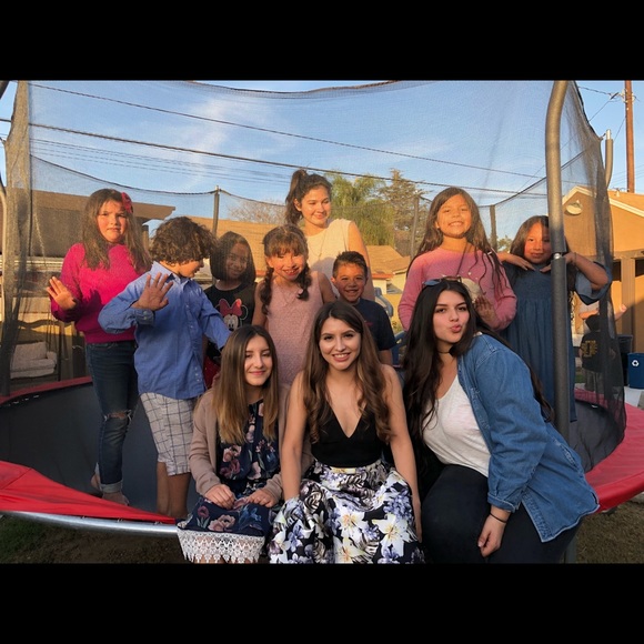 Meet your Posher, Samantha - Picture 3 of 5